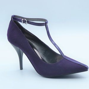 2 LipsToo-Cricket T-Strap Pumps